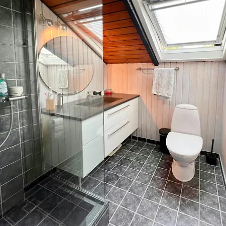 Traditional Kalmar House Close To The Сasa de vacaciones Yderby