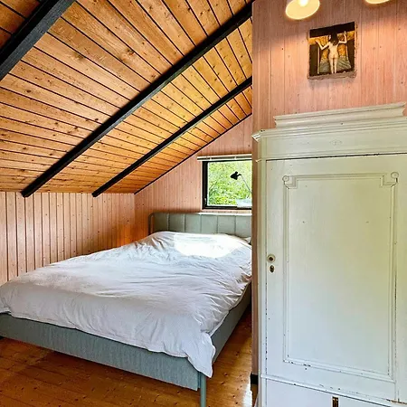 Traditional Kalmar House Close To The * Yderby